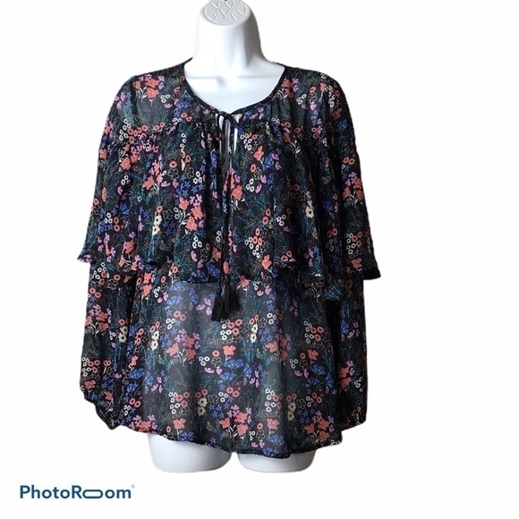Flying Tomato Boho Flowy Floral Blouse - Picture 2 of 5